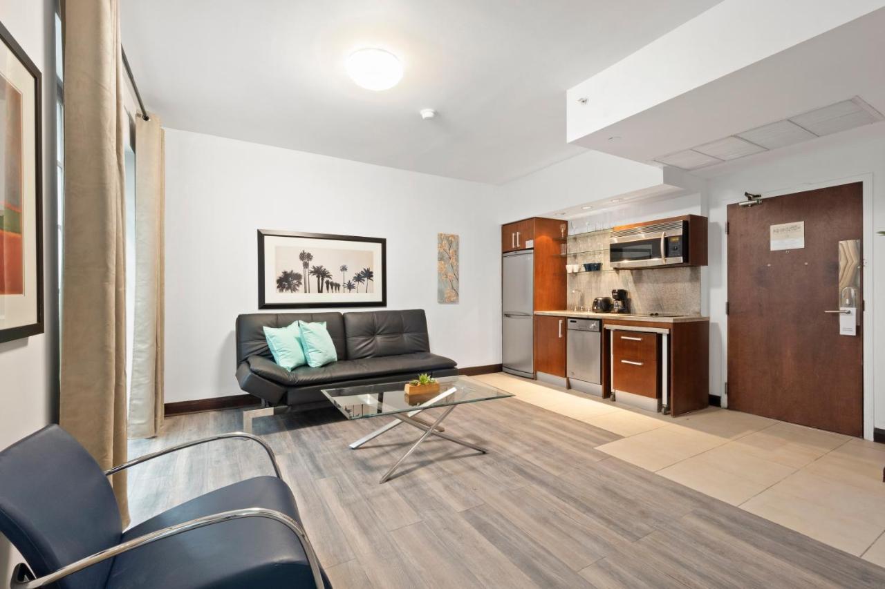 Ocean Drive Apartments With Rooftop Pool, South Beach, Miami 마이애미 비치 외부 사진