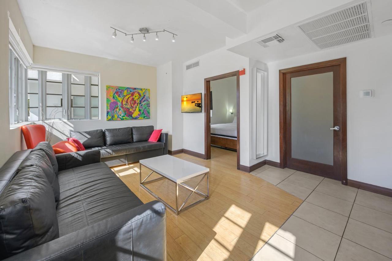 Ocean Drive Apartments With Rooftop Pool, South Beach, Miami 마이애미 비치 외부 사진