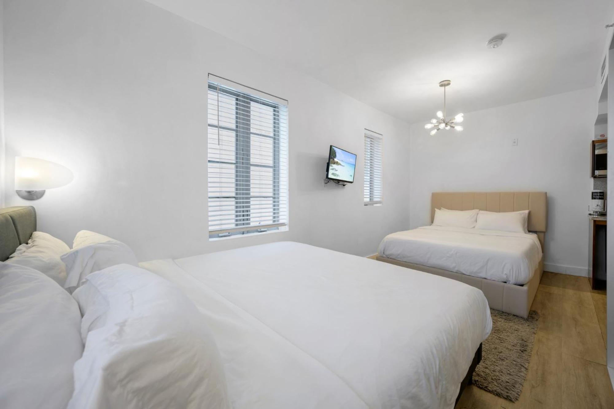 Ocean Drive Apartments With Rooftop Pool, South Beach, Miami 마이애미 비치 외부 사진