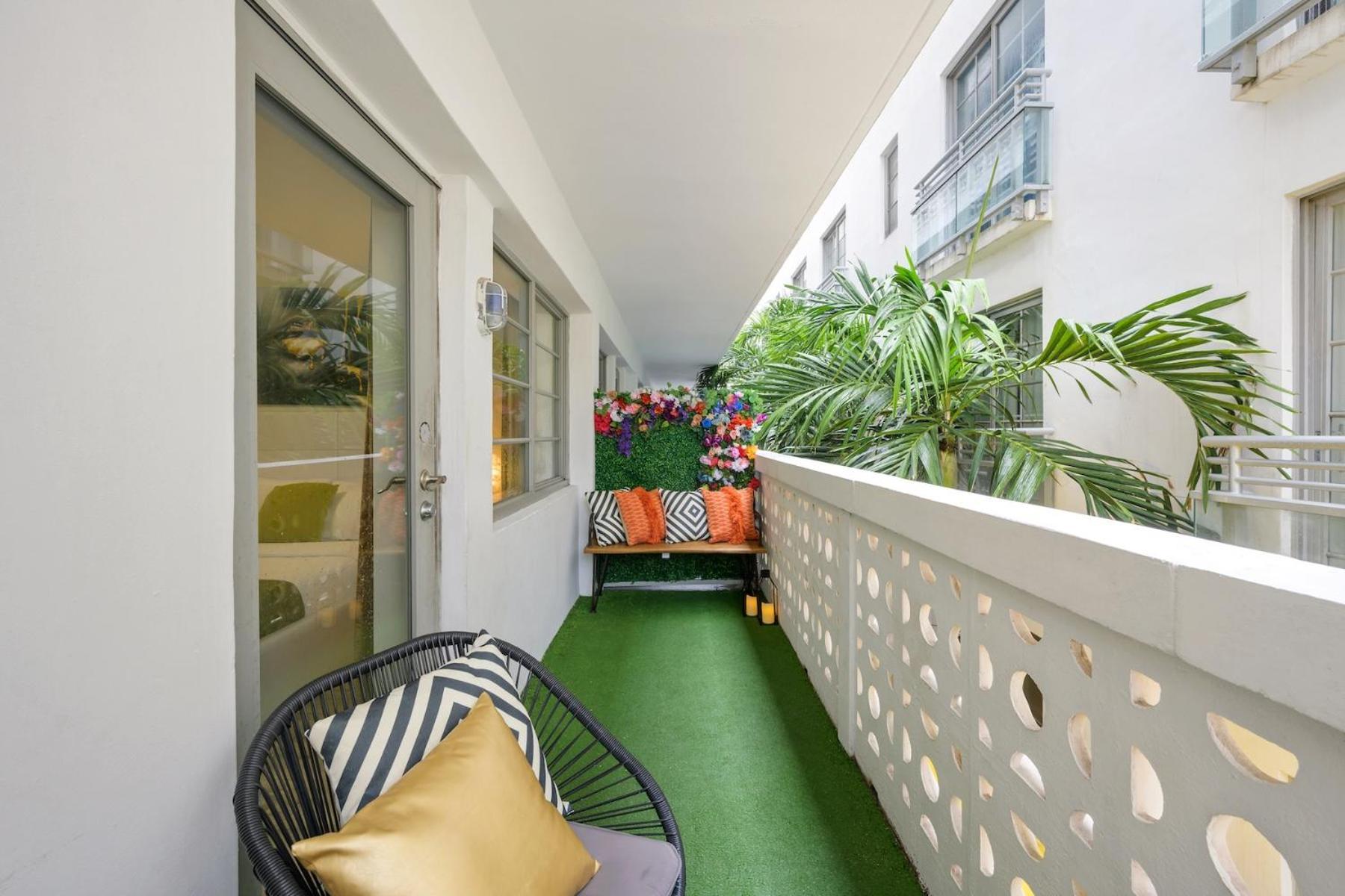 Ocean Drive Apartments With Rooftop Pool, South Beach, Miami 마이애미 비치 외부 사진
